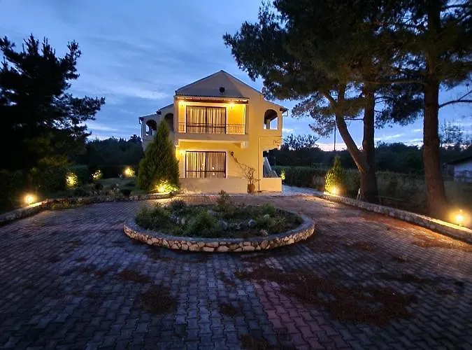 Appartement Alexandra 9 *